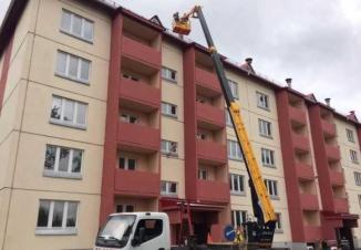 Герметизация швов с автовышки в Тюмени